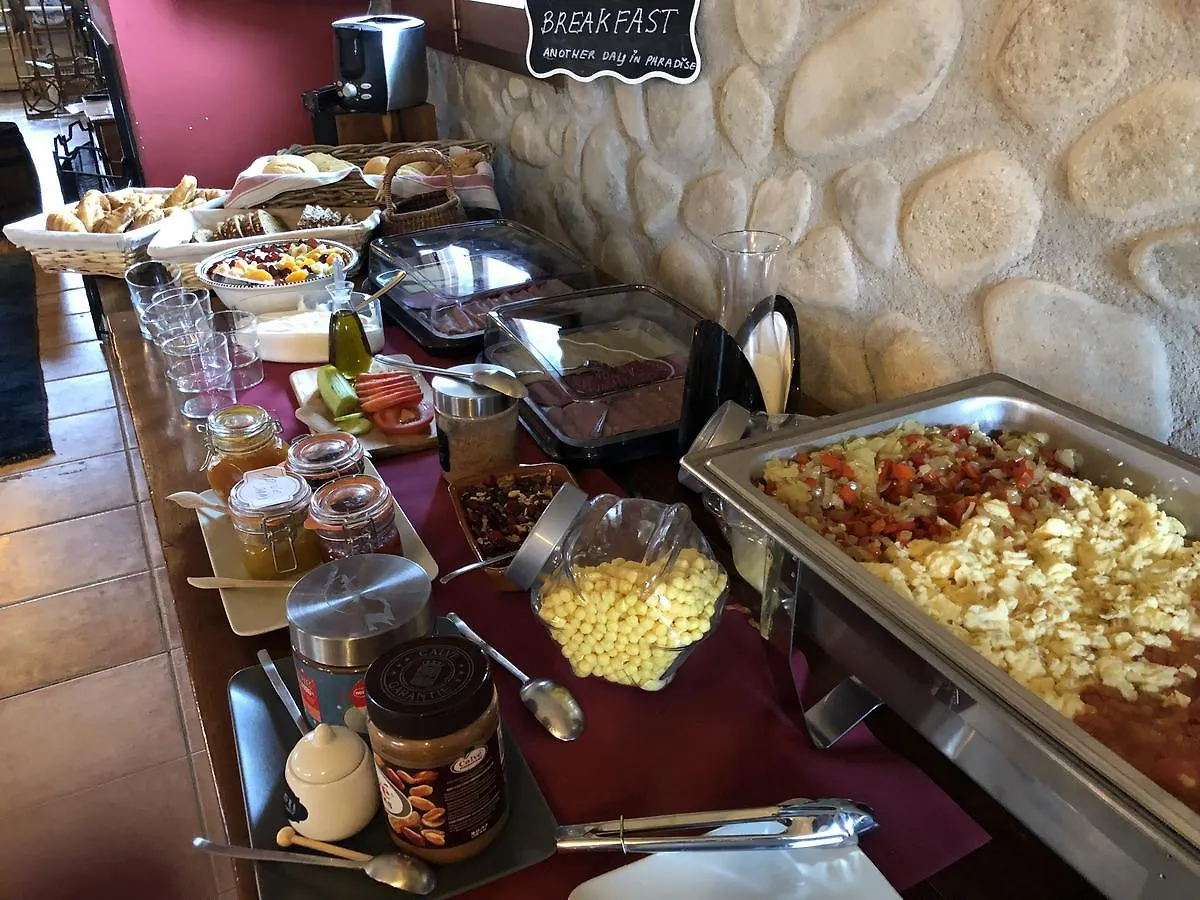 Franciach B&B El Ranxo לינה וארוחת בוקר